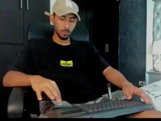 jhosua_collins from Flirt4Free is Freechat