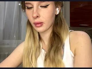 joycelyn_mctague from Flirt4Free is Freechat