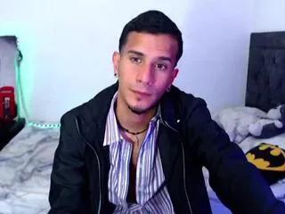 justin_melendez from Flirt4Free is Freechat