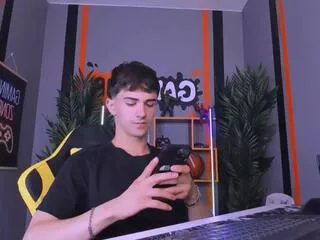 Larry_gothemy from Flirt4Free