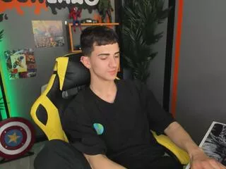 Larry_gothemy from Flirt4Free