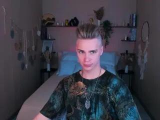 lawrence_miles from Flirt4Free is Freechat