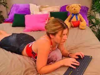 Girls: try live performances with matured performers, from dancing to quirks, in a variety of beautiful sex cams.