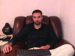 Leo_gianni from Flirt4Free