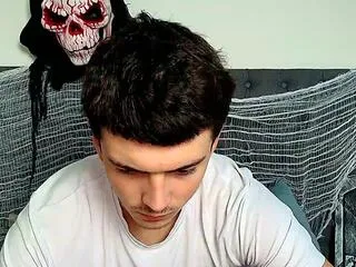 leon_angelov from Flirt4Free is Freechat