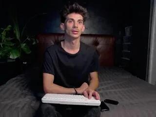 leon_lovett from Flirt4Free is Freechat