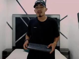 liam_melark from Flirt4Free is Freechat