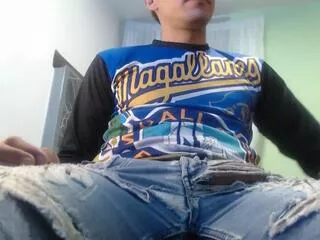 Lobo_ositoz from Flirt4Free