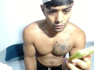 luciano_nixon from Flirt4Free is Freechat