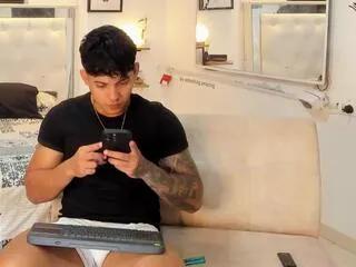 lunay_koch from Flirt4Free is Freechat
