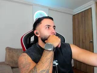 magnus_wolf from Flirt4Free is Freechat