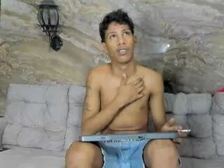 maikol_kenn from Flirt4Free is Freechat