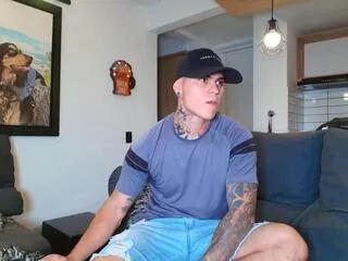 marko_toro from Flirt4Free is Freechat