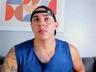Massimo_contie from Flirt4Free