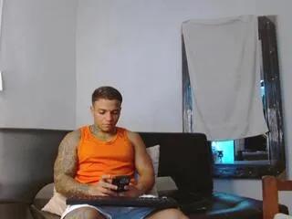maverick_willians from Flirt4Free is Freechat