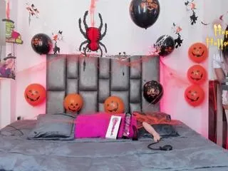 miah_roberts from Flirt4Free is Freechat