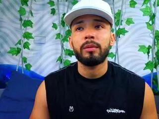 michaell_ferro from Flirt4Free is Freechat