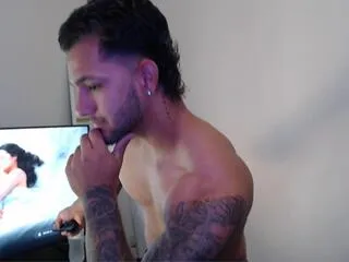 Miike_thomson from Flirt4Free