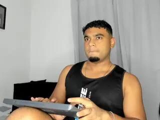 mike_coollins from Flirt4Free is Freechat