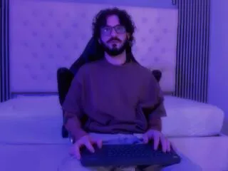 mike_parkerr from Flirt4Free is Freechat