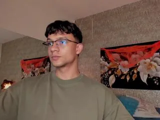 mike_wellss from Flirt4Free is Freechat