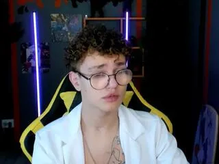 nathan_curl from Flirt4Free is Freechat