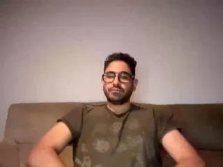 oliver_bigg from Flirt4Free is Freechat