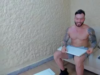 Oliver_colt from Flirt4Free