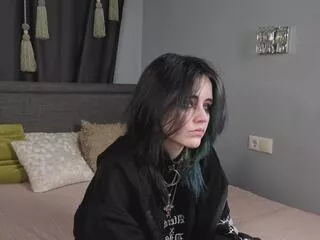 Quenna_fort from Flirt4Free