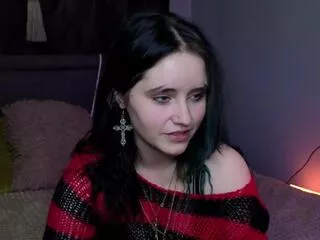 Quenna_fort from Flirt4Free