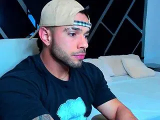 ray_torres from Flirt4Free is Freechat
