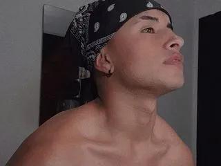 steven_riivera from Flirt4Free is Freechat