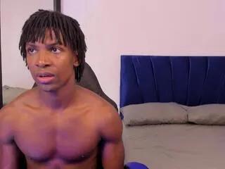 tau_montes from Flirt4Free is Freechat