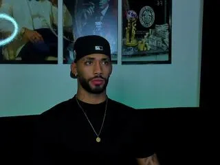 Theo_sky from Flirt4Free