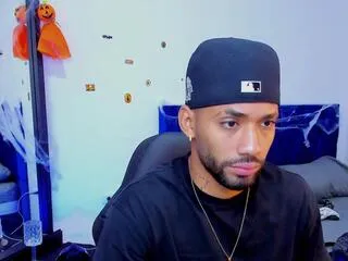 Theo_sky from Flirt4Free