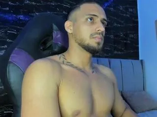 thomaas_waynee from Flirt4Free is Freechat