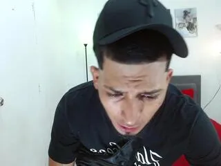 thomas_cuper from Flirt4Free is Freechat