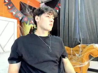 thomas_lester from Flirt4Free is Freechat
