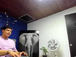 tobias_vega from Flirt4Free is Freechat