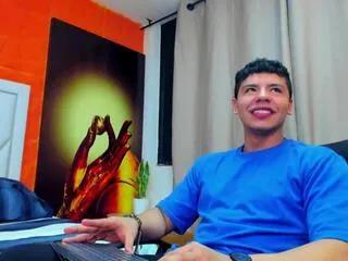 tobias_vega from Flirt4Free is Freechat