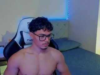 Travis_lewis from Flirt4Free