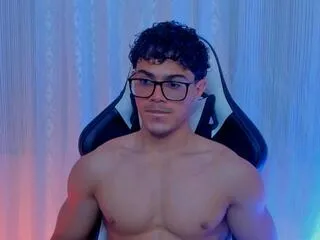 Travis_lewis from Flirt4Free