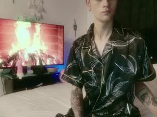 tyler_thin from Flirt4Free is Freechat