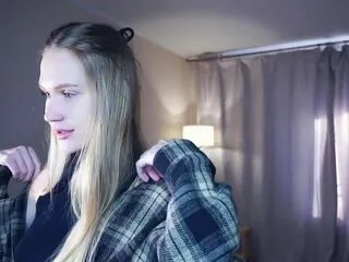 valarie_mcginister from Flirt4Free is Freechat