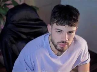 valenthino_king from Flirt4Free is Freechat