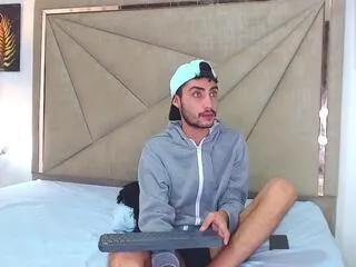 valentin_rizzi from Flirt4Free is Freechat