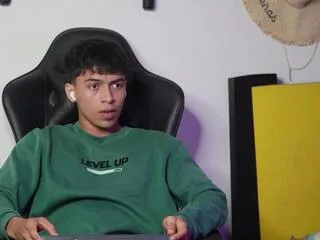 Victorino_coleman from Flirt4Free