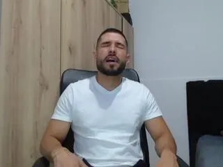 walter_brownn from Flirt4Free is Freechat