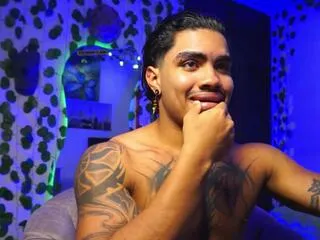 Young_laroi from Flirt4Free