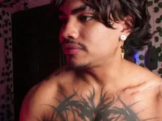 Young_laroi from Flirt4Free